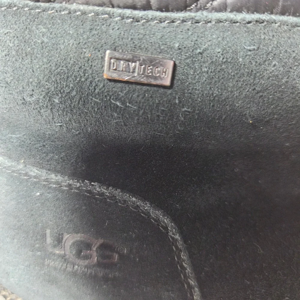 UGG Adirondack III Hiker Boot Black Suede Waterproof 1095712 Womens 7.5